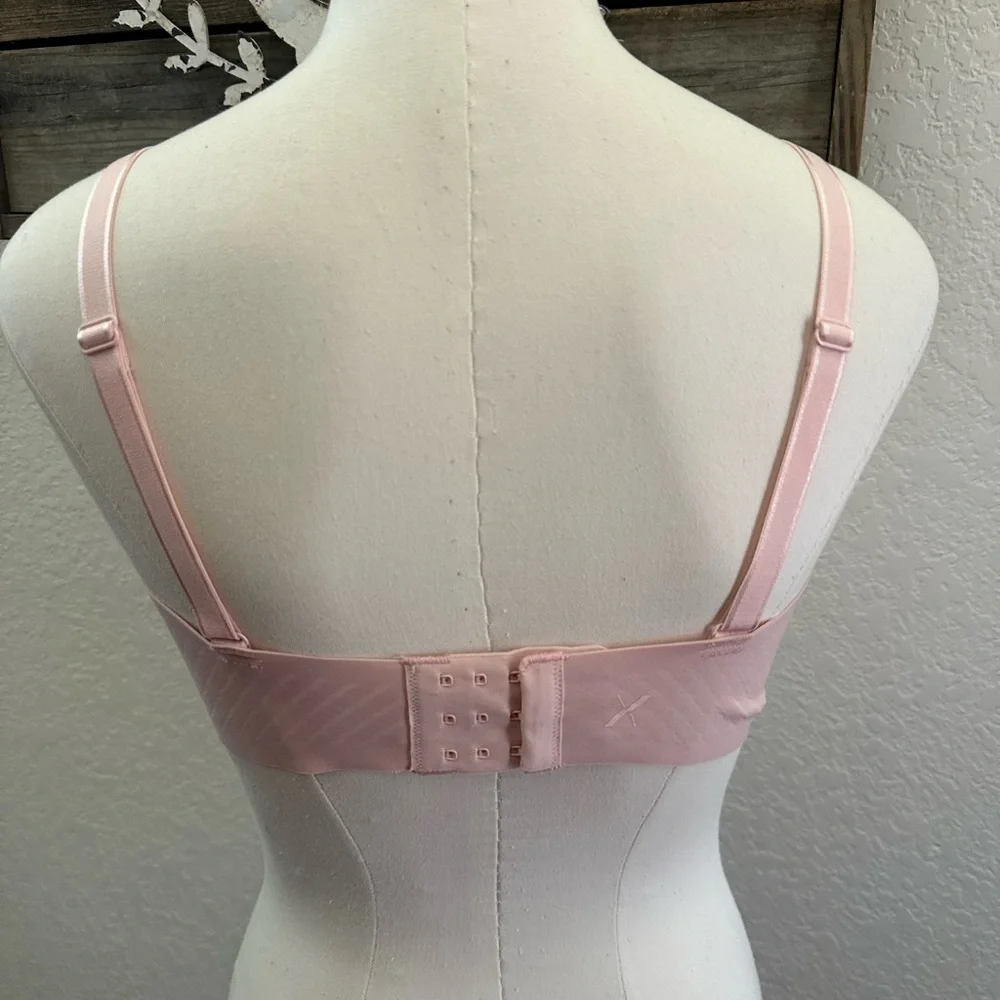 Knix WingWoman Lace Contour Bra Size 7 Solid Pink Wireless Molded Cups‎
